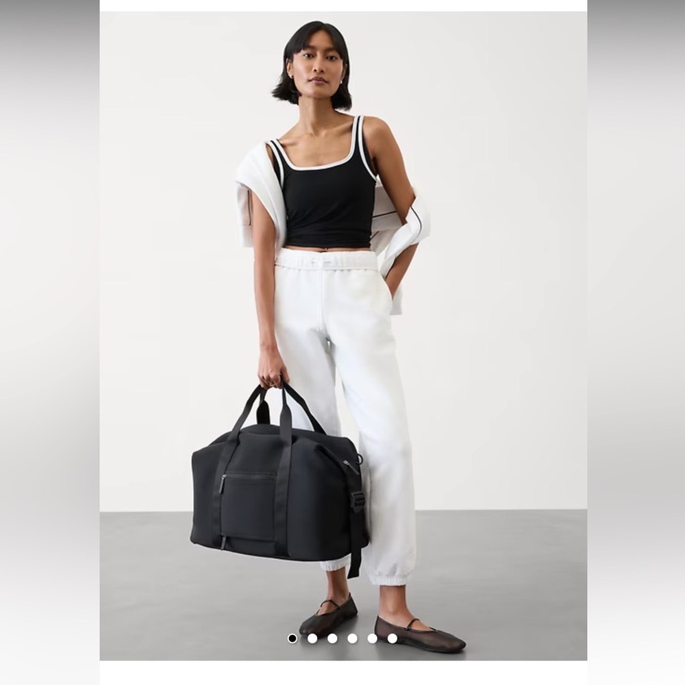 NWOT Athleta Black Demi Large Travel/ Weekender  Duffel Bag